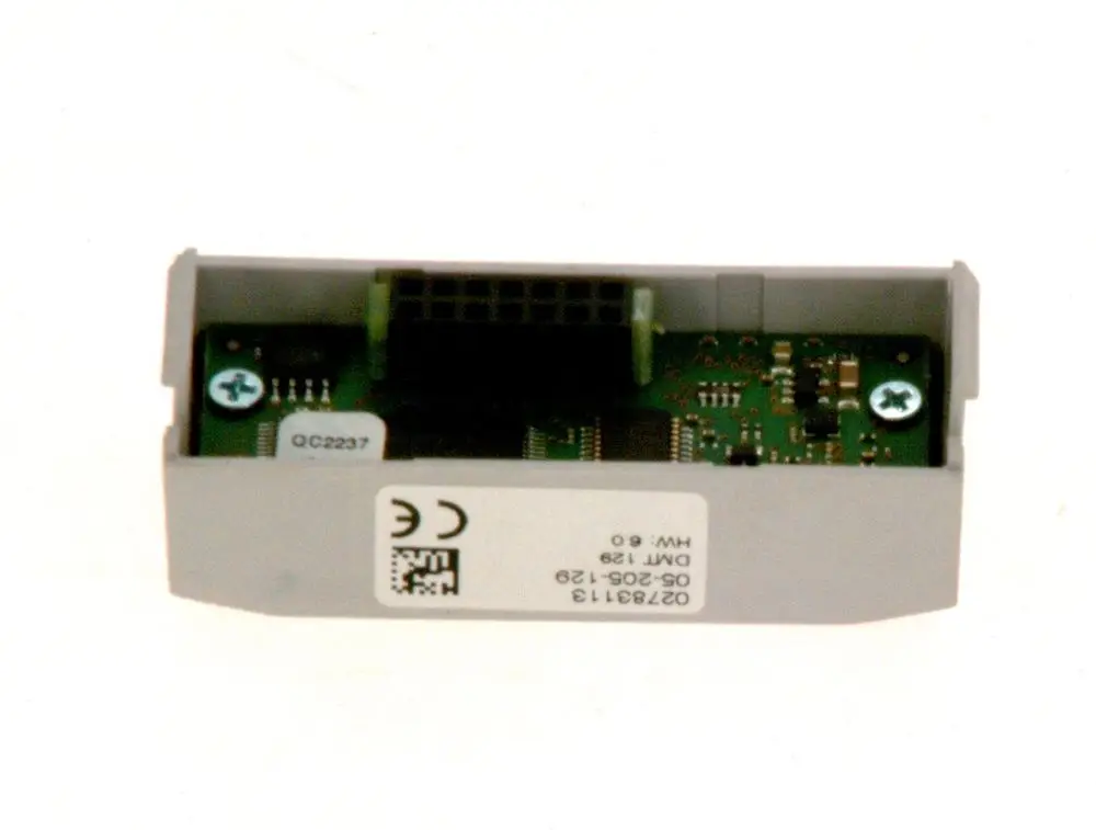 Bosch Steckmodul in einem grauen Gehäuse, ausgestattet mit einer Leiterplatte und mehreren elektronischen Bauteilen. Sichtbare Anschlussklemmen und Schrauben.